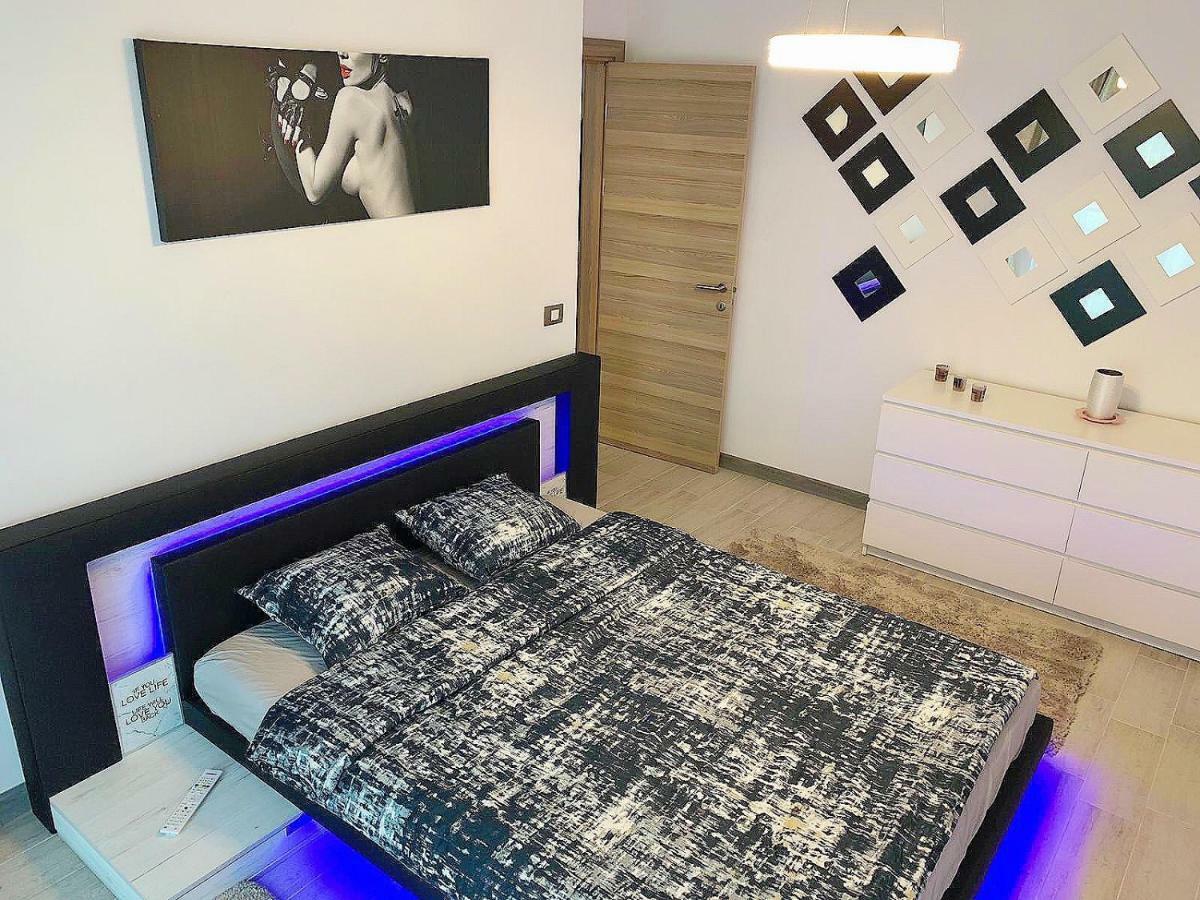 Desiree Beach Apartment Năvodari Eksteriør bilde